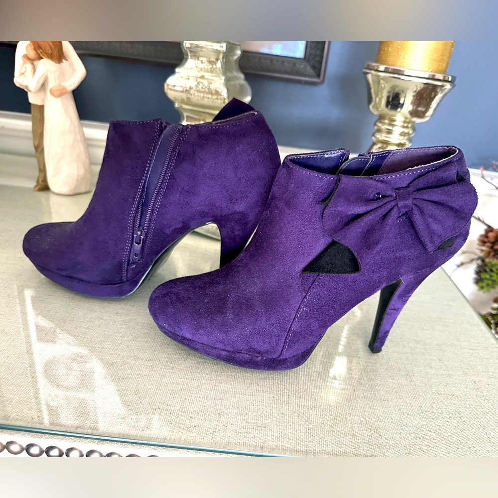 IMPO Purple Suede Platform High Heel Booties Size 6